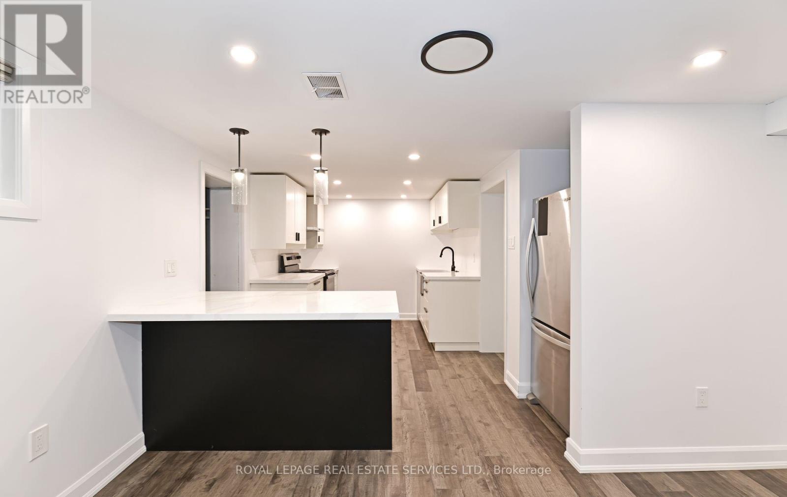 3 Kellogg Street, Toronto, Ontario  M8Z 4C6 - Photo 19 - W12563454