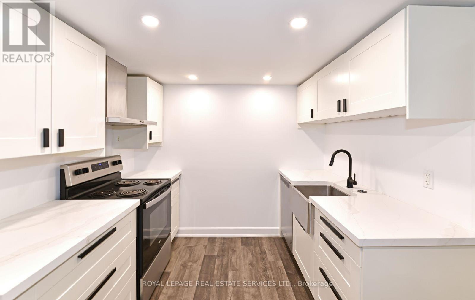 3 Kellogg Street, Toronto, Ontario  M8Z 4C6 - Photo 20 - W12563454