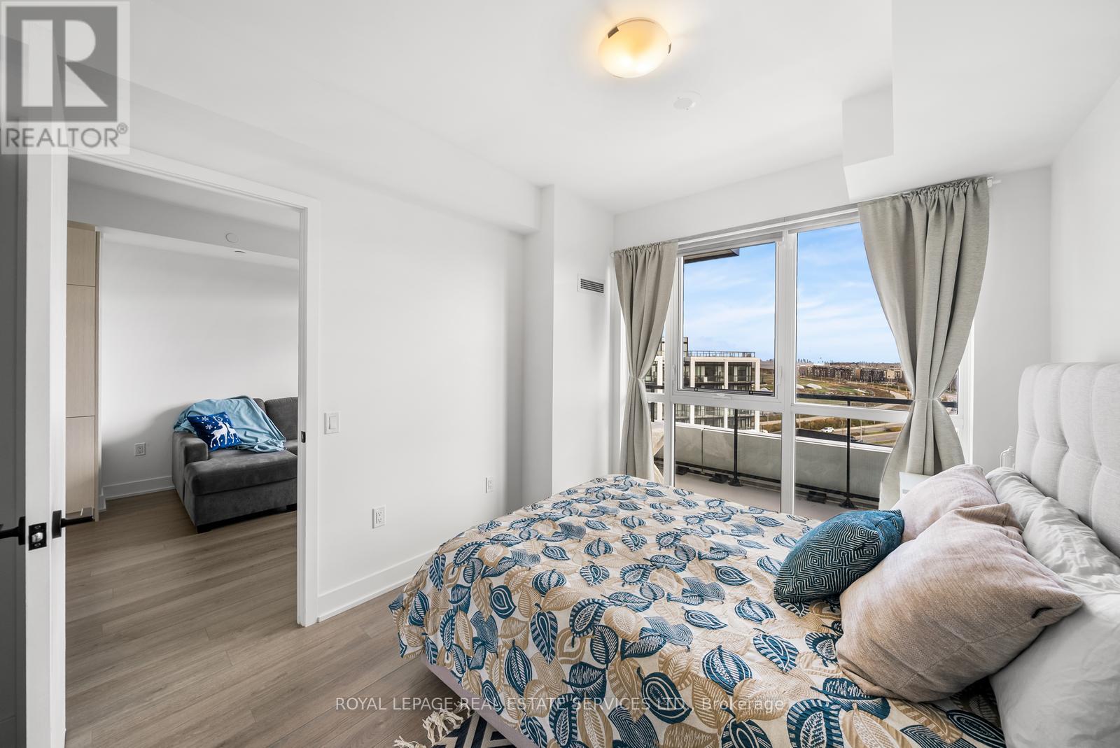 812 - 50 George Butchart Drive, Toronto, Ontario  M3K 0C9 - Photo 11 - W12563492