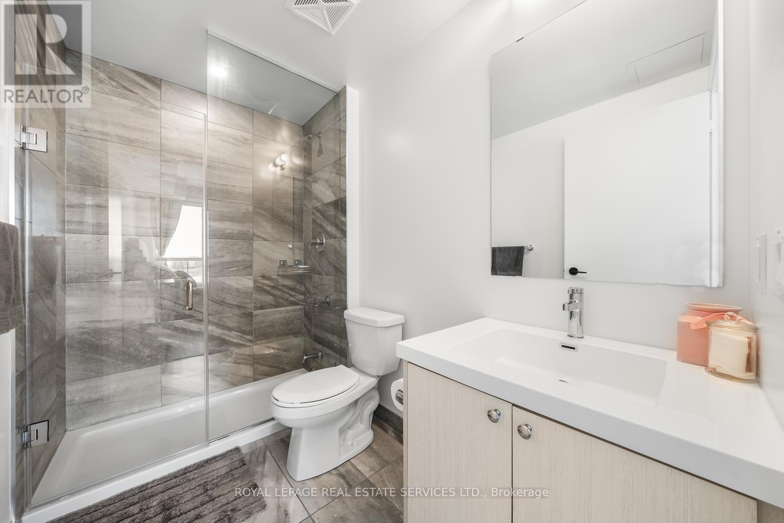 812 - 50 George Butchart Drive, Toronto, Ontario  M3K 0C9 - Photo 13 - W12563492