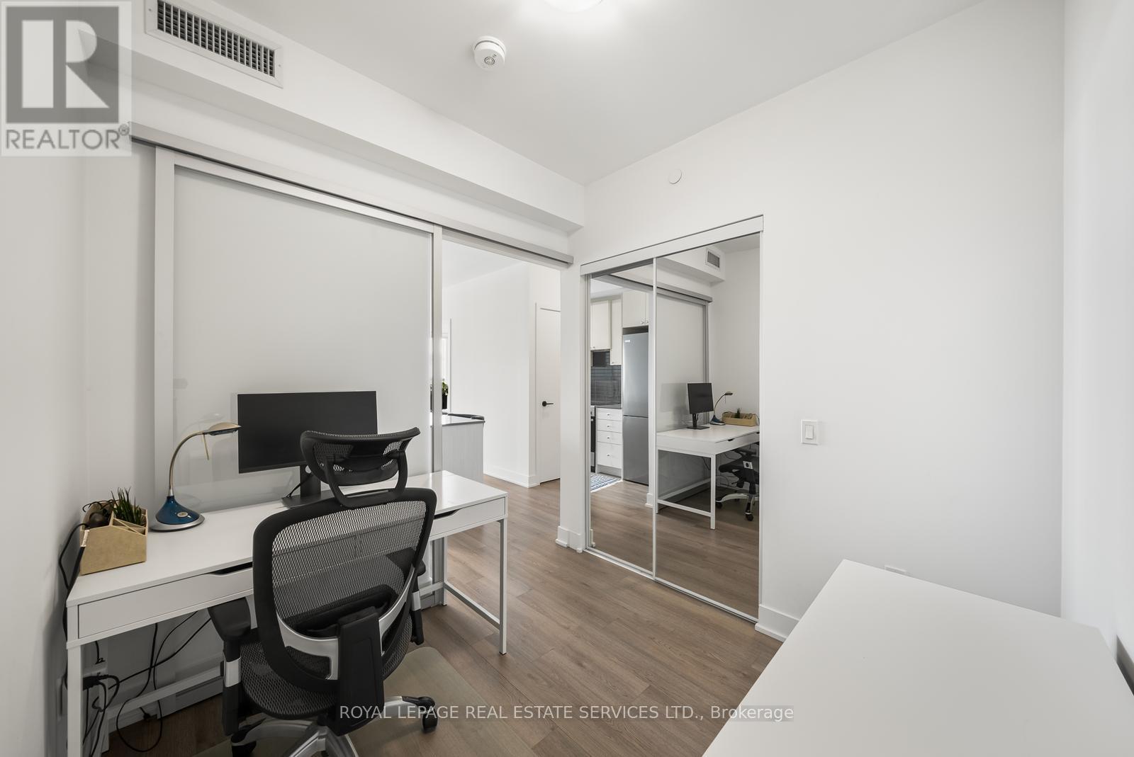 812 - 50 George Butchart Drive, Toronto, Ontario  M3K 0C9 - Photo 15 - W12563492