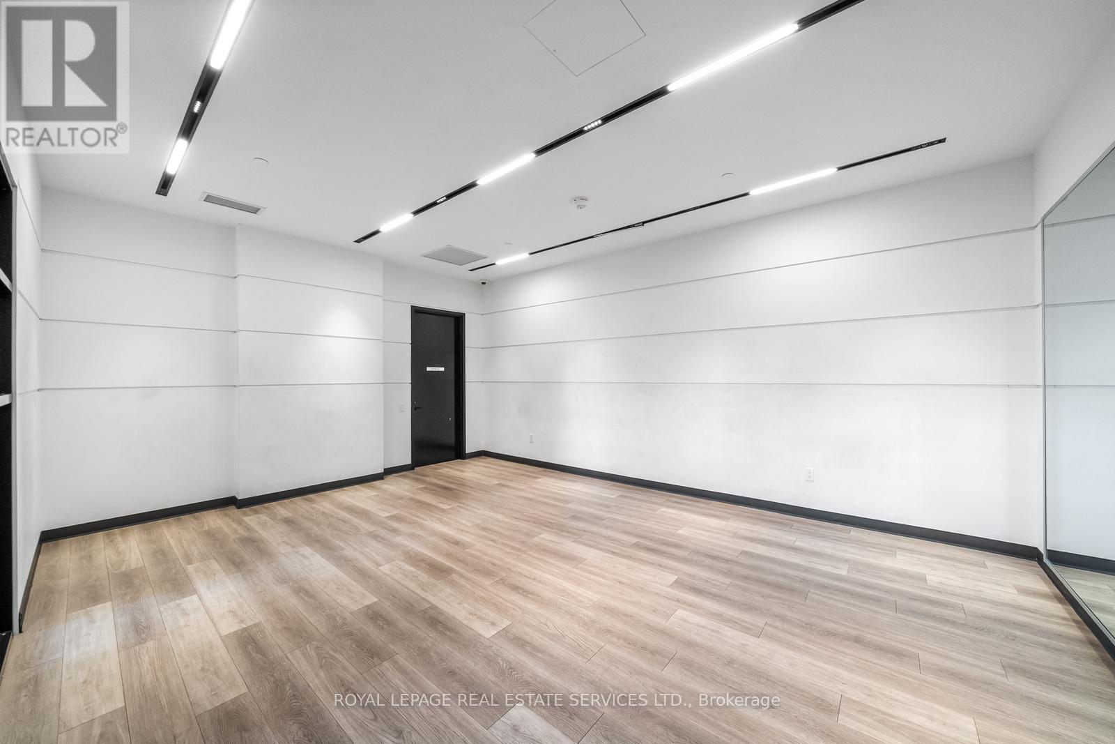 812 - 50 George Butchart Drive, Toronto, Ontario  M3K 0C9 - Photo 34 - W12563492