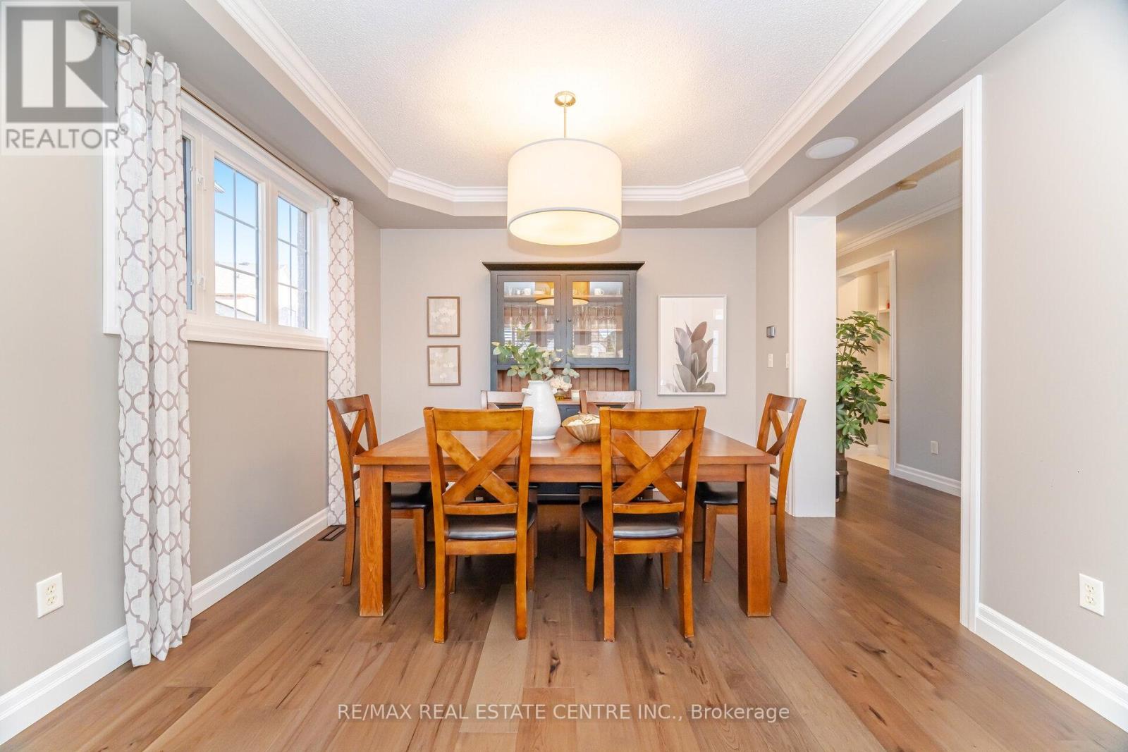 954 Coulter Way, Milton, Ontario  L9T 6X5 - Photo 11 - W12563504