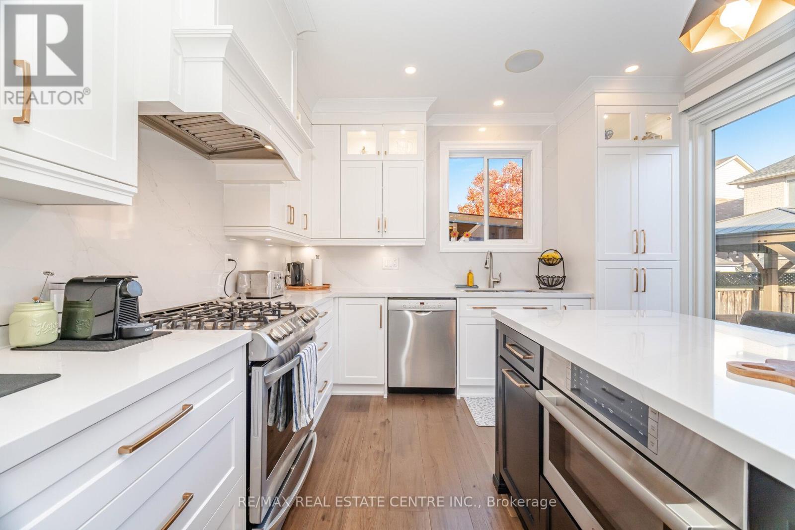 954 Coulter Way, Milton, Ontario  L9T 6X5 - Photo 18 - W12563504