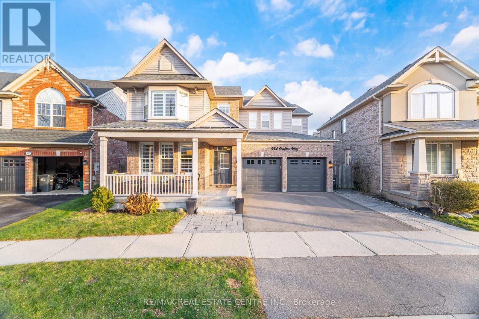 954 Coulter Way, Milton, Ontario  L9T 6X5 - Photo 2 - W12563504