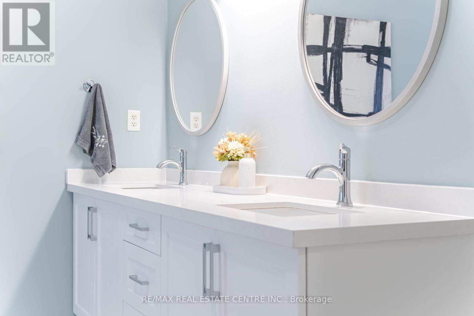 954 Coulter Way, Milton, Ontario  L9T 6X5 - Photo 34 - W12563504