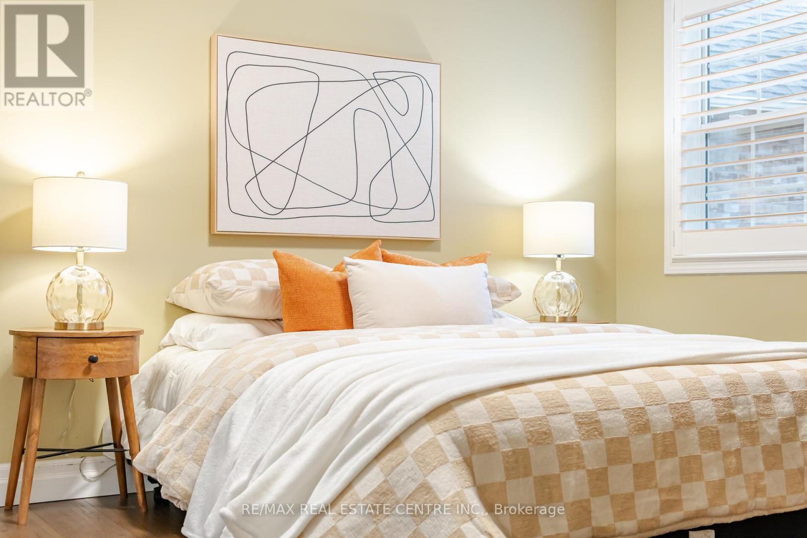 954 Coulter Way, Milton, Ontario  L9T 6X5 - Photo 37 - W12563504