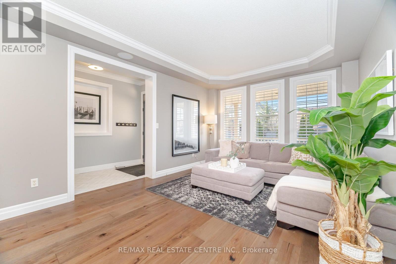 954 Coulter Way, Milton, Ontario  L9T 6X5 - Photo 6 - W12563504