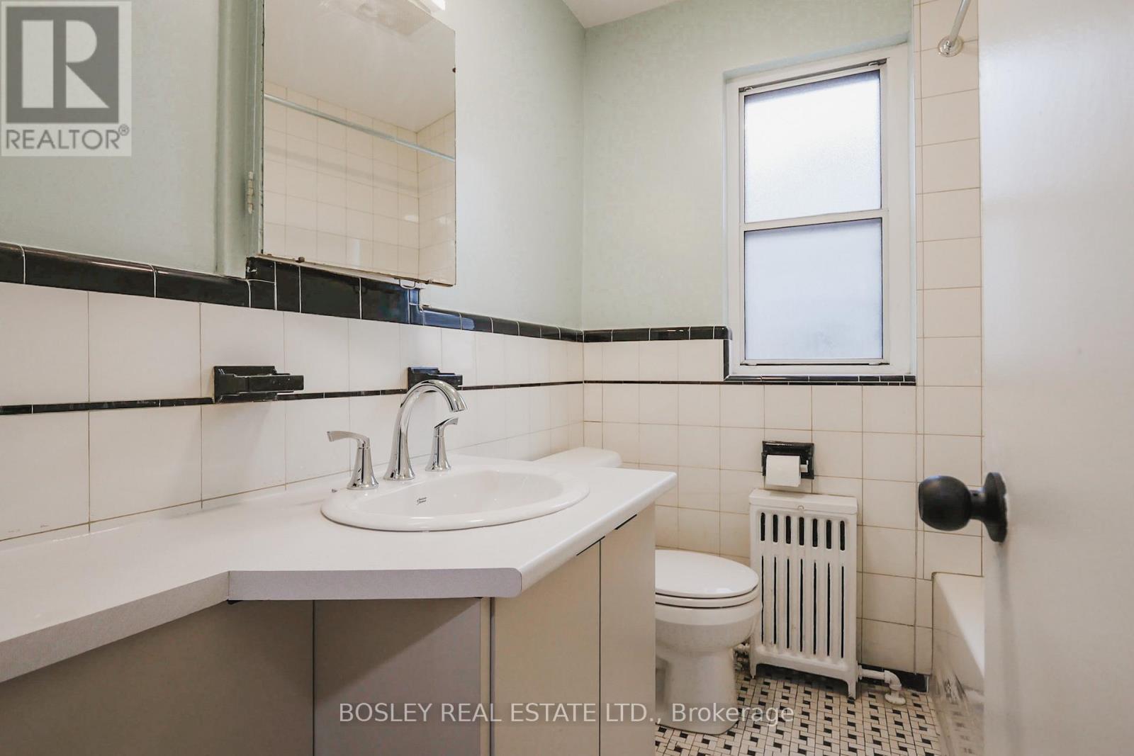 4 - 17 Calvington Drive, Toronto, Ontario M3M 2L7 - Photo 14 - W12563516