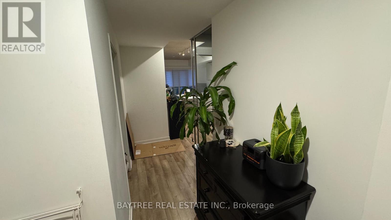 402 - 1808 St Clair Avenue W, Toronto, Ontario  M6N 0C1 - Photo 10 - W12563524