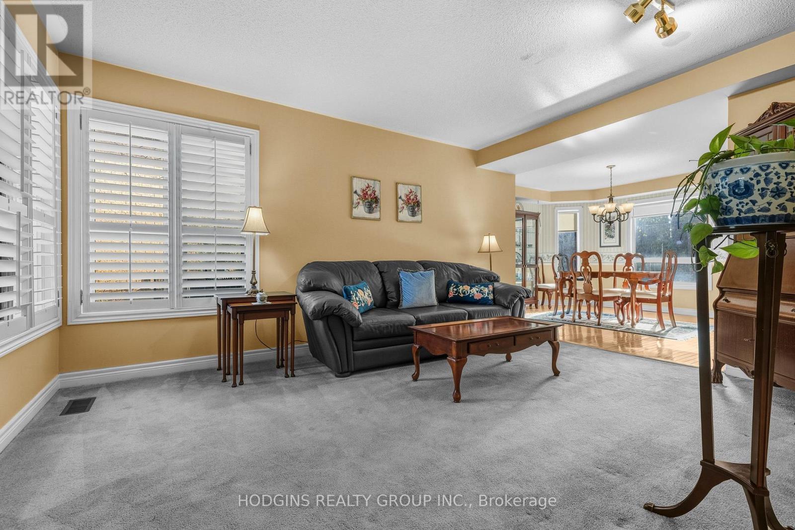 2286 Yorktown Circle, Mississauga, Ontario  L5M 5Y1 - Photo 16 - W12563528