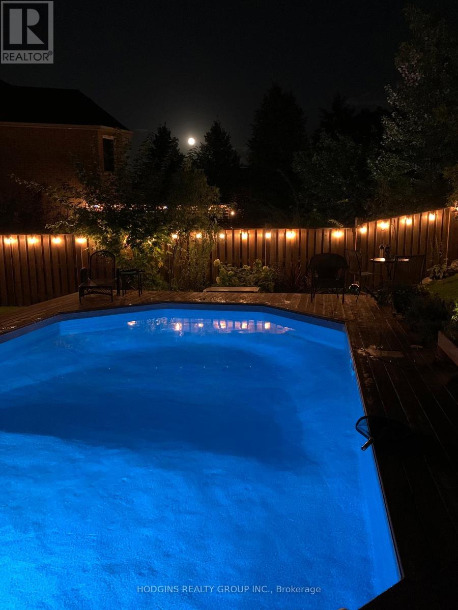 2286 Yorktown Circle, Mississauga, Ontario  L5M 5Y1 - Photo 25 - W12563528