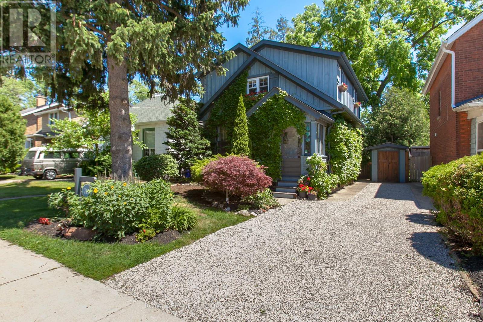 2154 CAROLINE STREET, Burlington, Ontario