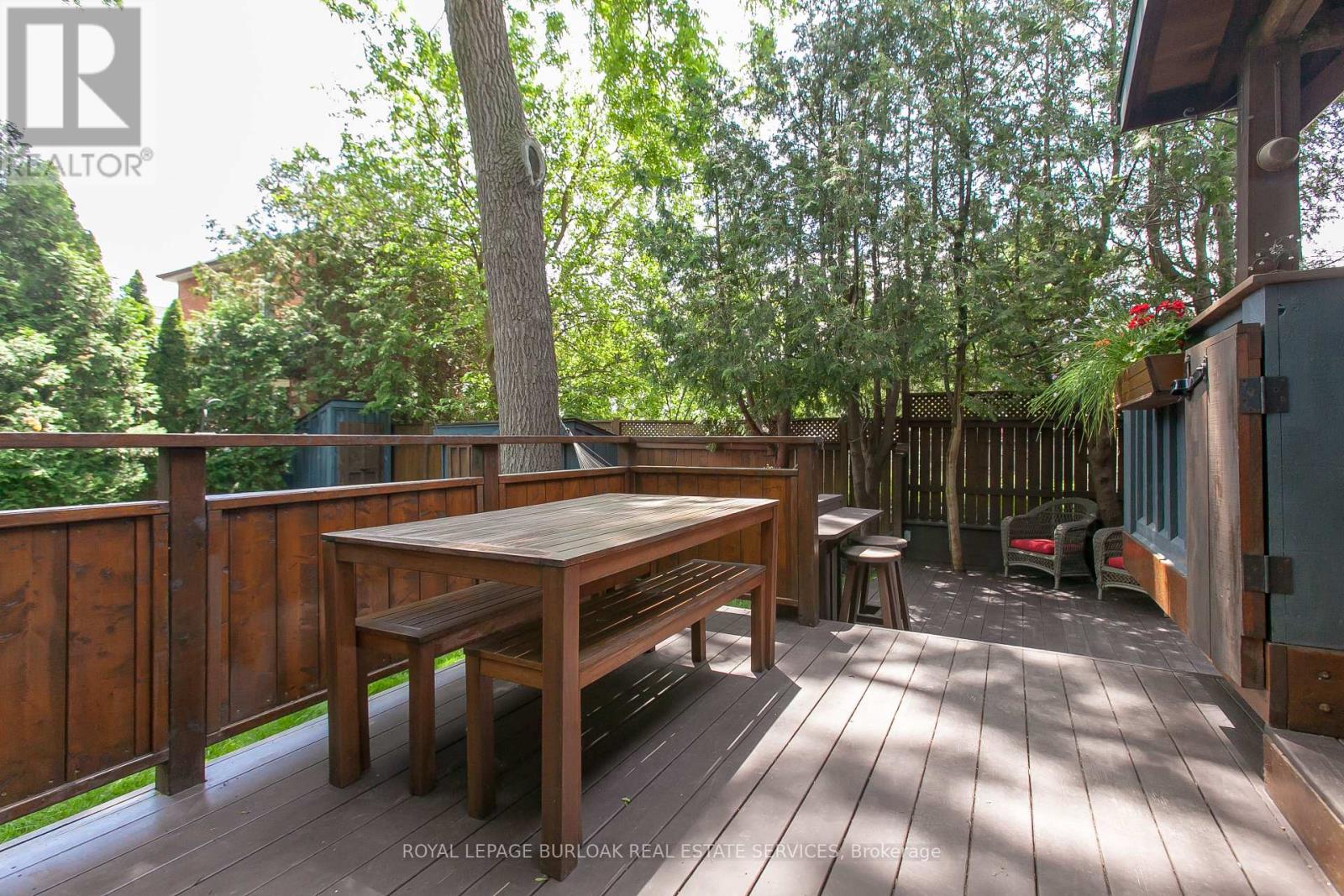 2154 Caroline Street, Burlington, Ontario  L7R 1M1 - Photo 8 - W12563564