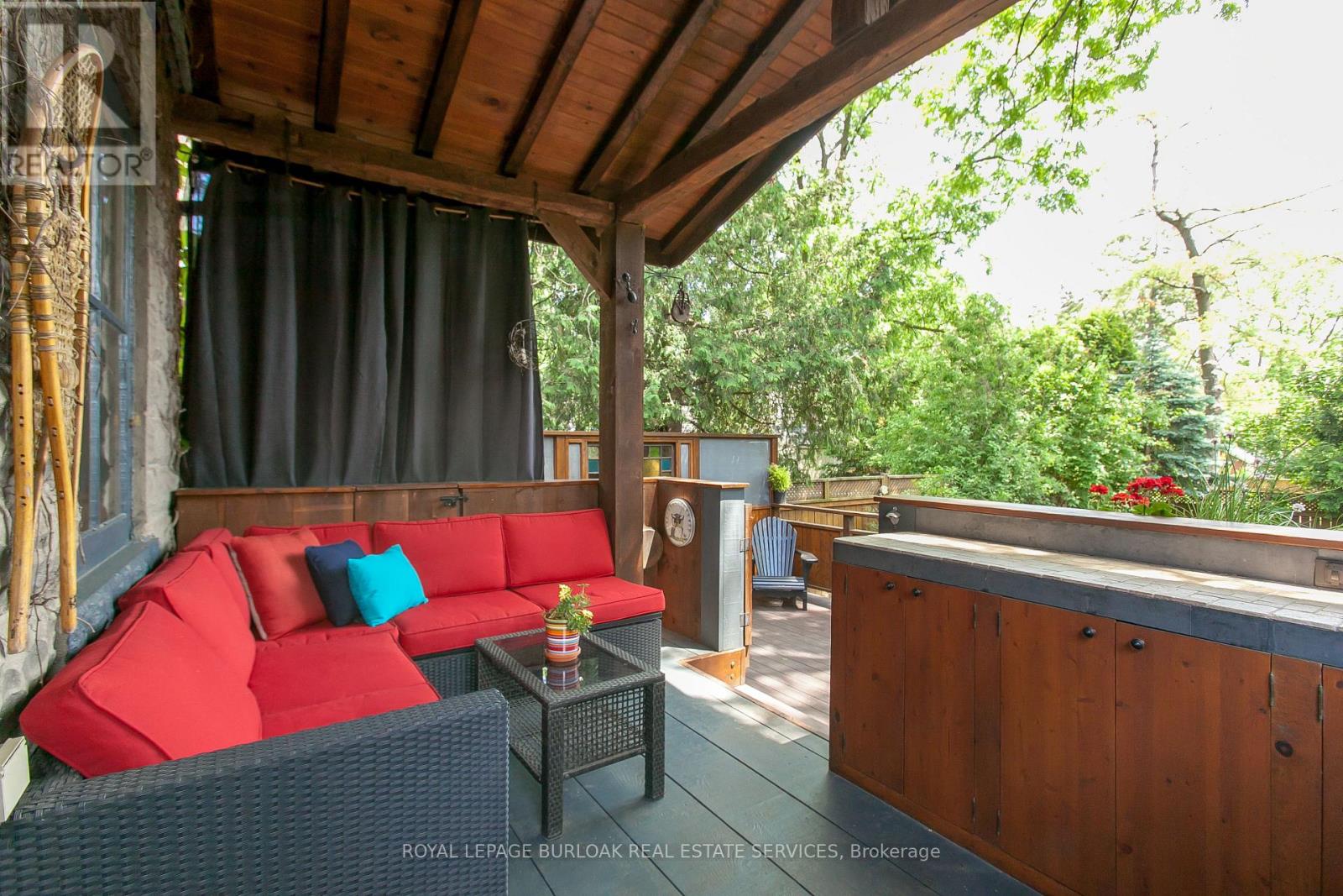 2154 Caroline Street, Burlington, Ontario  L7R 1M1 - Photo 9 - W12563564