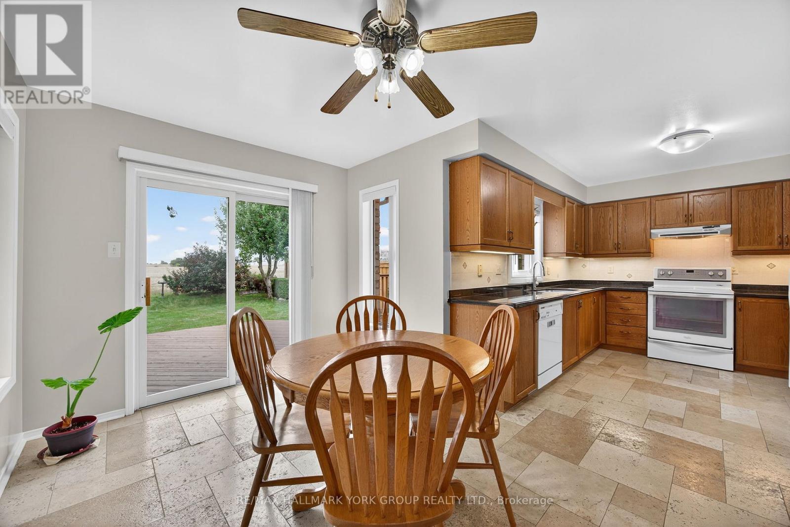 9 Reynolds Avenue, New Tecumseth, Ontario  L0G 1A0 - Photo 4 - N12429928