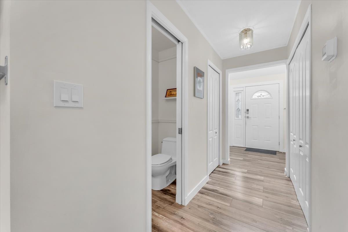 10552 Woodglen Close, Surrey, British Columbia V4N 1V4 - Photo 11 - R3069005