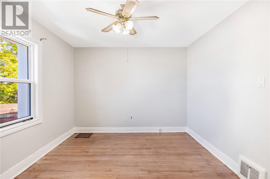 33 Pearl Street, Sudbury, Ontario  P3B 2N5 - Photo 11 - 2125719