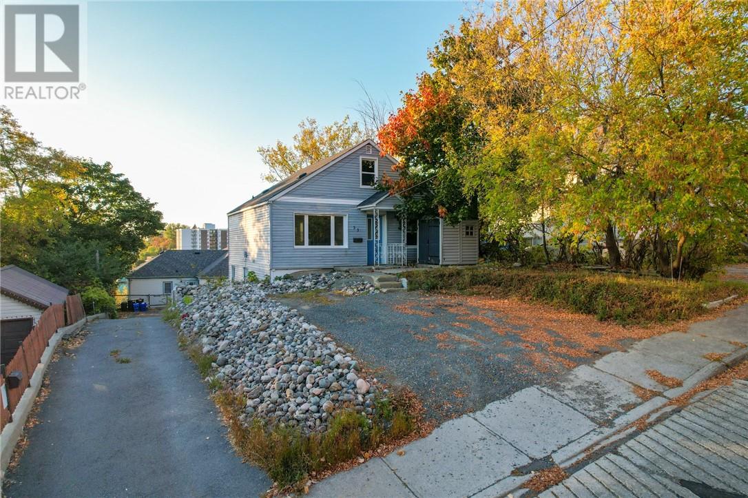 33 Pearl Street, Sudbury, Ontario  P3B 2N5 - Photo 2 - 2125719