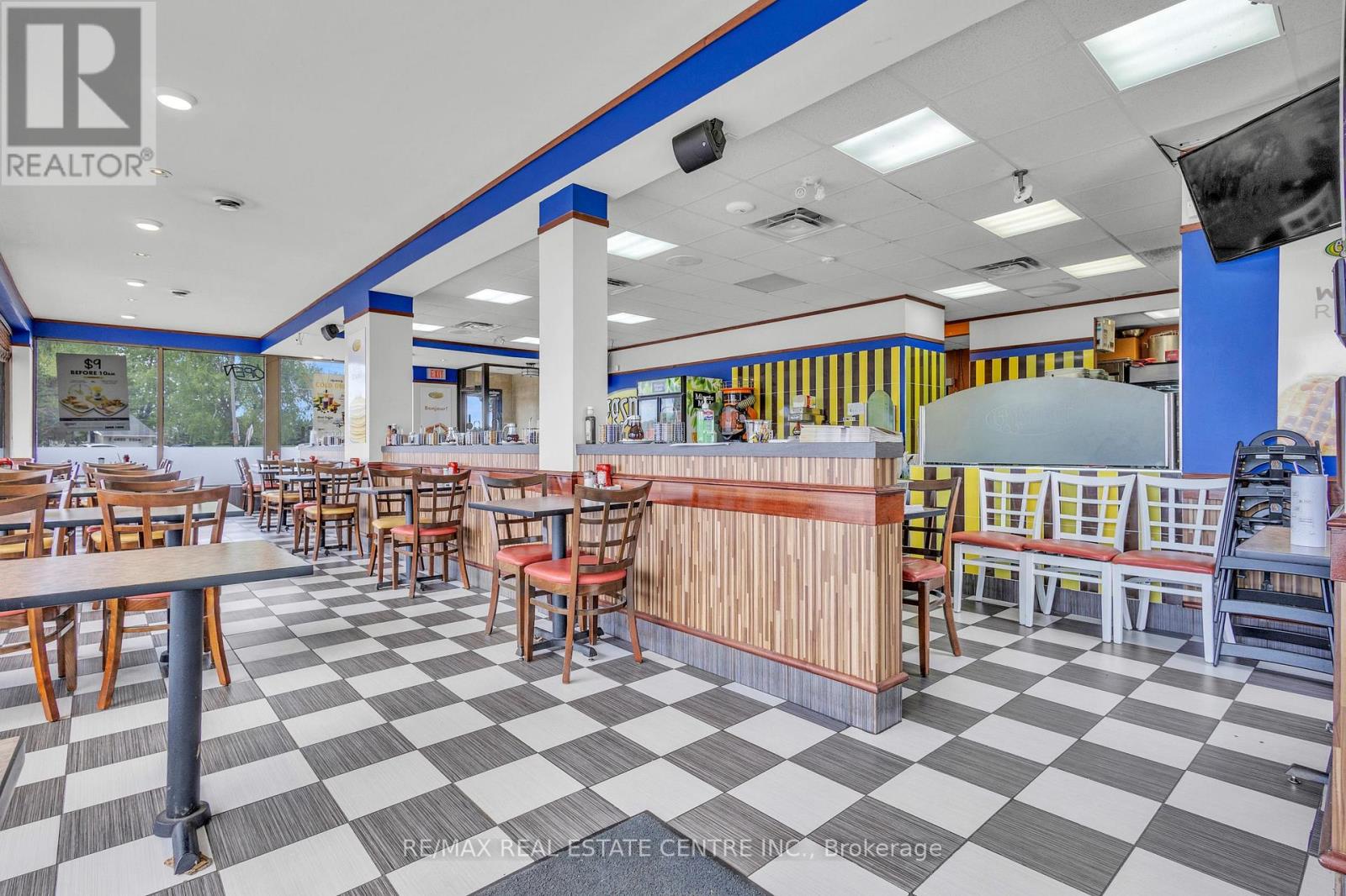 156 Dundas Street E, Brant, Ontario  N3L 3H7 - Photo 8 - X12563402