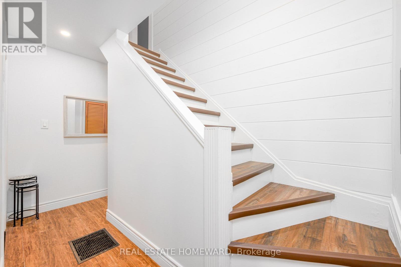 521 O'connell Road, Peterborough, Ontario  K9J 4E2 - Photo 12 - X12563410