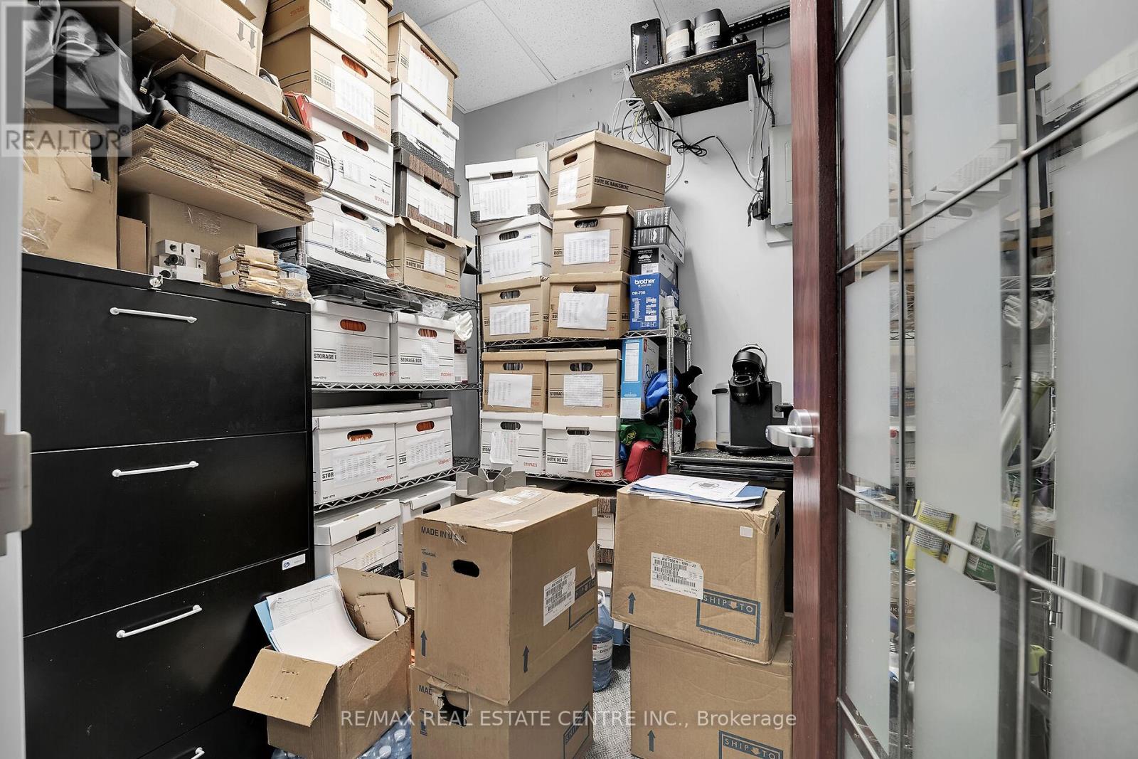 221 - 1100 South Service Road, Hamilton, Ontario  L8E 0C5 - Photo 15 - X12563432