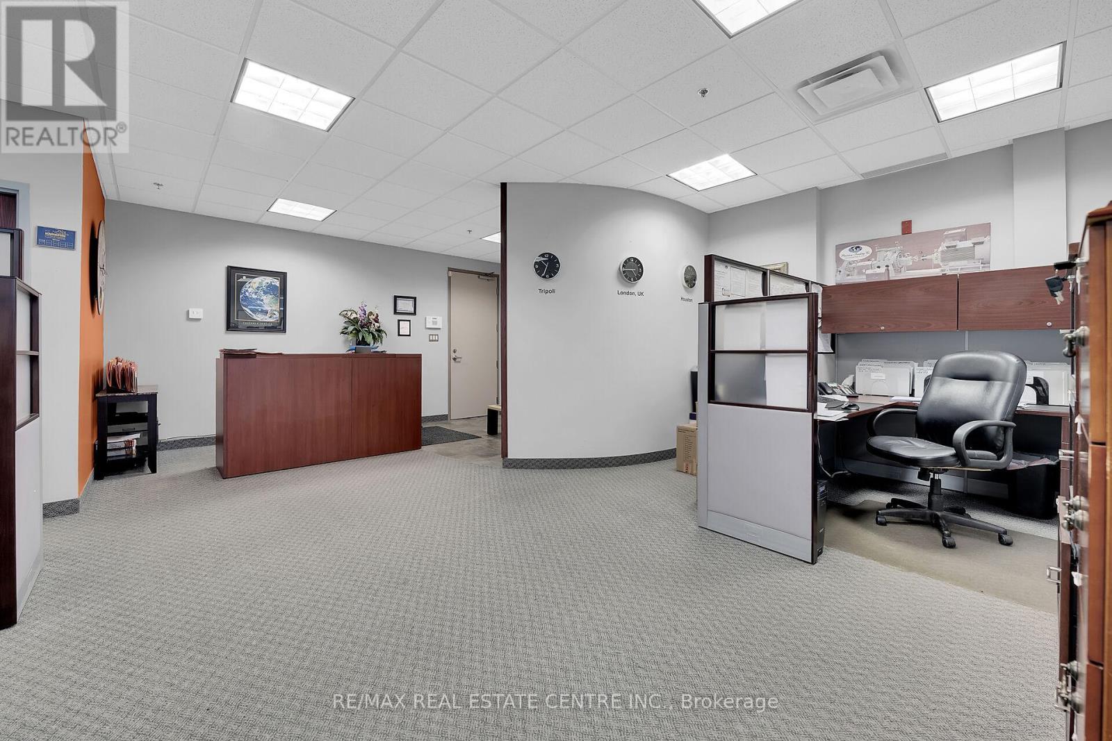 221 - 1100 South Service Road, Hamilton, Ontario  L8E 0C5 - Photo 21 - X12563432