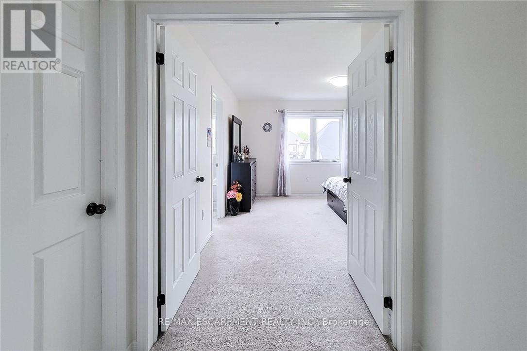 76 Mcallistar Drive, Hamilton, Ontario  L0R 1C0 - Photo 25 - X12563502