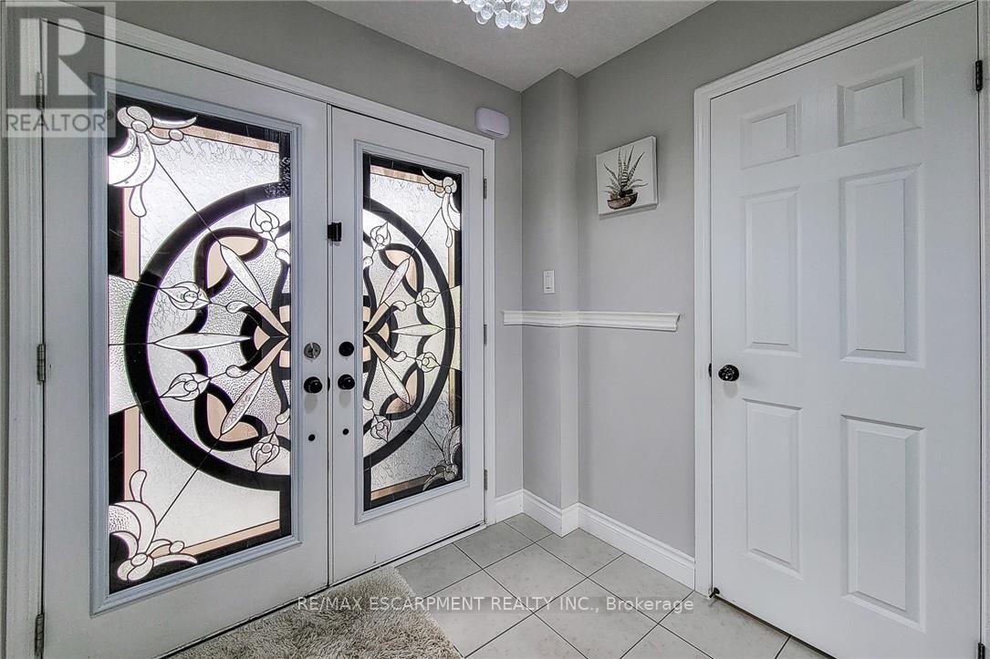 76 Mcallistar Drive, Hamilton, Ontario  L0R 1C0 - Photo 6 - X12563502