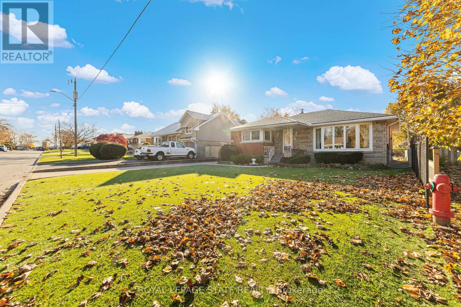 20 Burwell Avenue, Hamilton, Ontario  L8G 3L7 - Photo 4 - X12563534