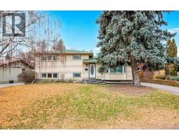 6407 Lombardy Crescent SW North Glenmore Park