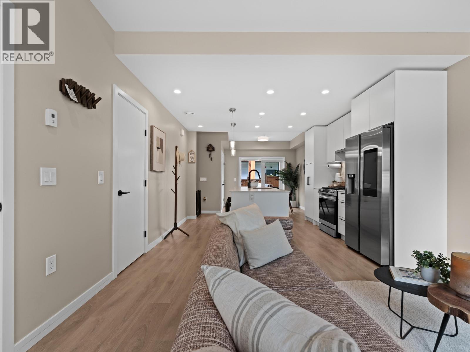 161 565 E 2nd Street, North Vancouver, British Columbia  V7L 1E1 - Photo 8 - R3069051