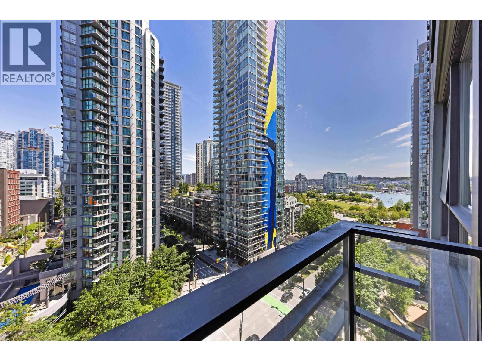 1607 1495 Richard Street, Vancouver, British Columbia  V6Z 3E3 - Photo 1 - R3056594