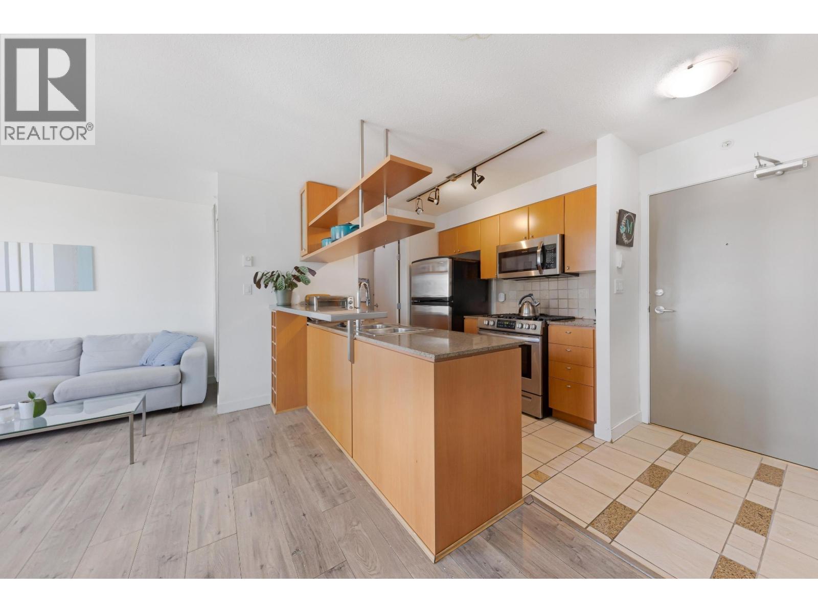 1607 1495 Richard Street, Vancouver, British Columbia  V6Z 3E3 - Photo 7 - R3056594