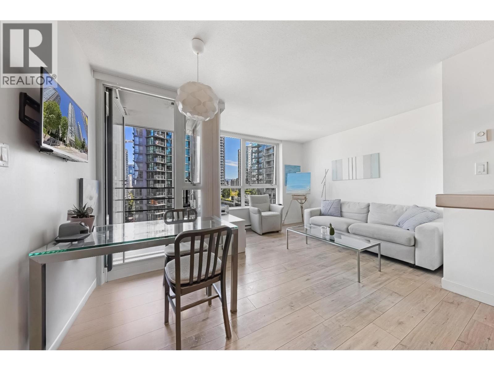 1607 1495 Richard Street, Vancouver, British Columbia  V6Z 3E3 - Photo 3 - R3056594