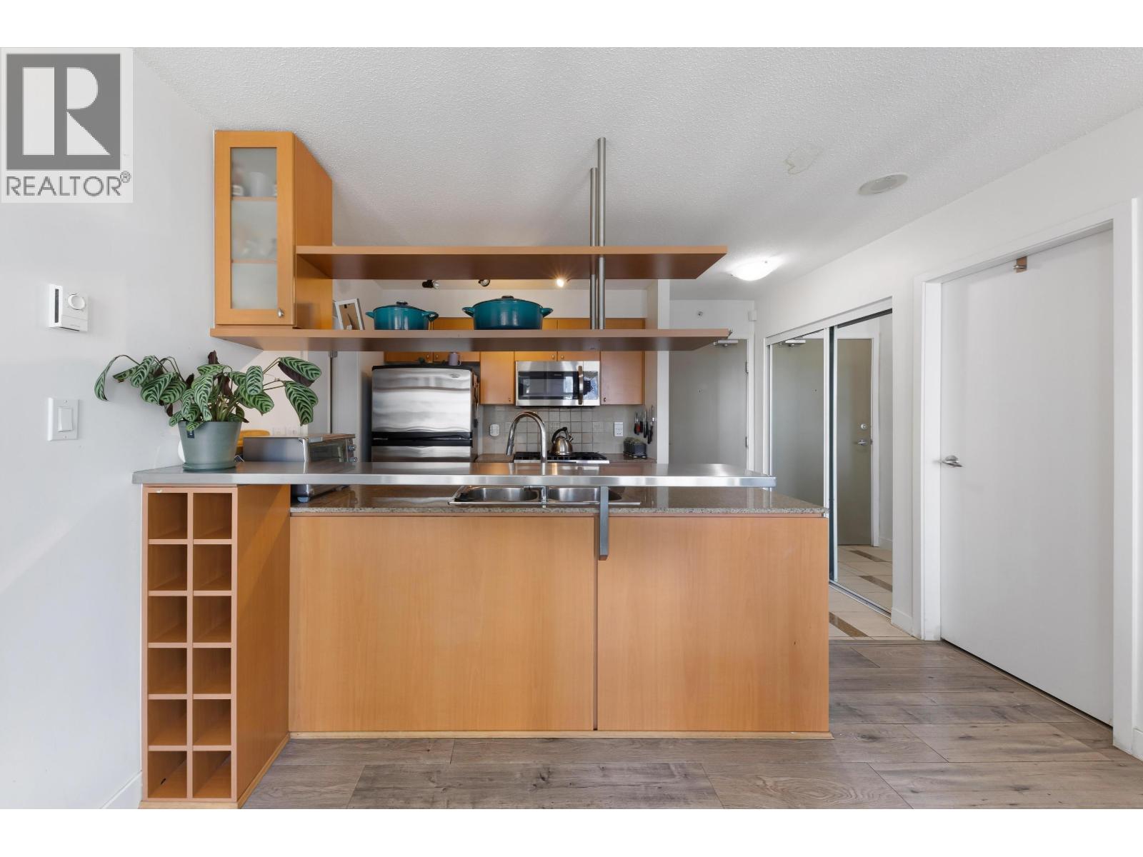 1607 1495 Richard Street, Vancouver, British Columbia  V6Z 3E3 - Photo 8 - R3056594