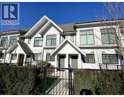 7 5122 Canada Way, Burnaby, Ca