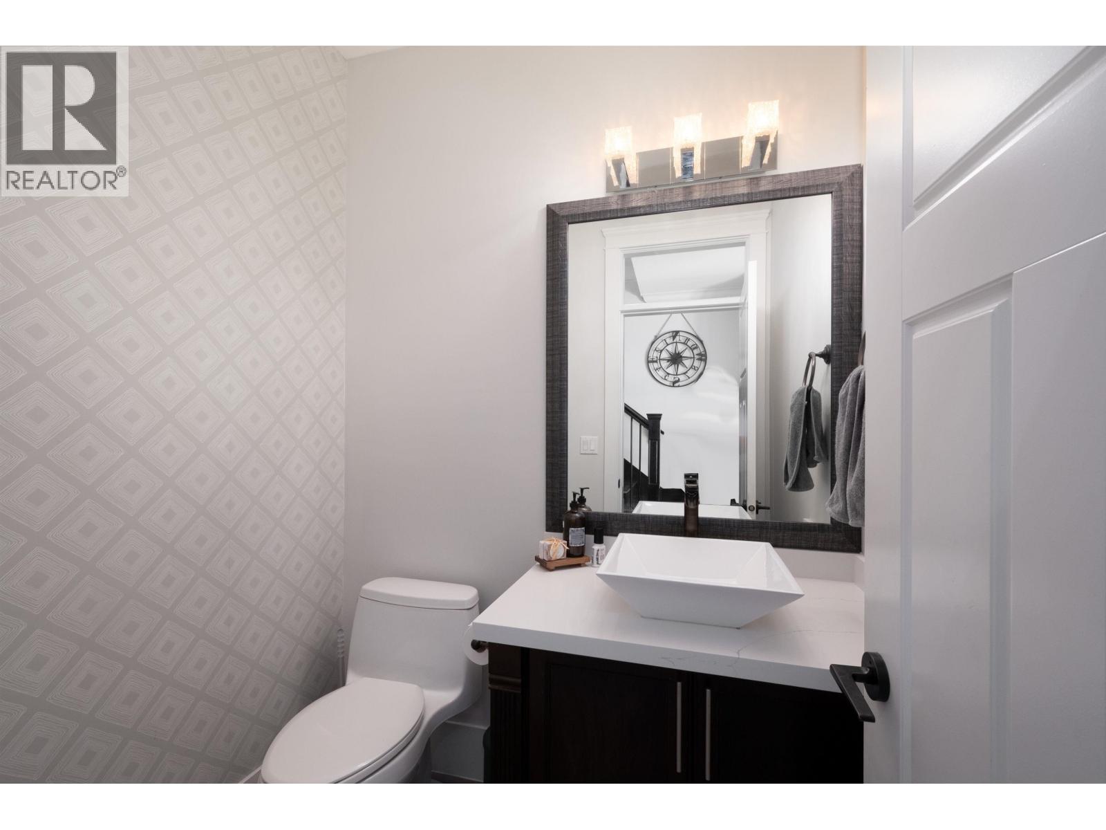 3443 Gislason Avenue, Coquitlam, British Columbia  V3E 0C6 - Photo 18 - R3069036