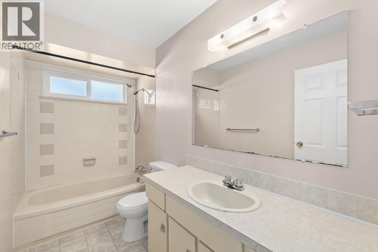 1605 Hemlock Place, Port Moody, British Columbia  V3H 4A7 - Photo 28 - R3069050