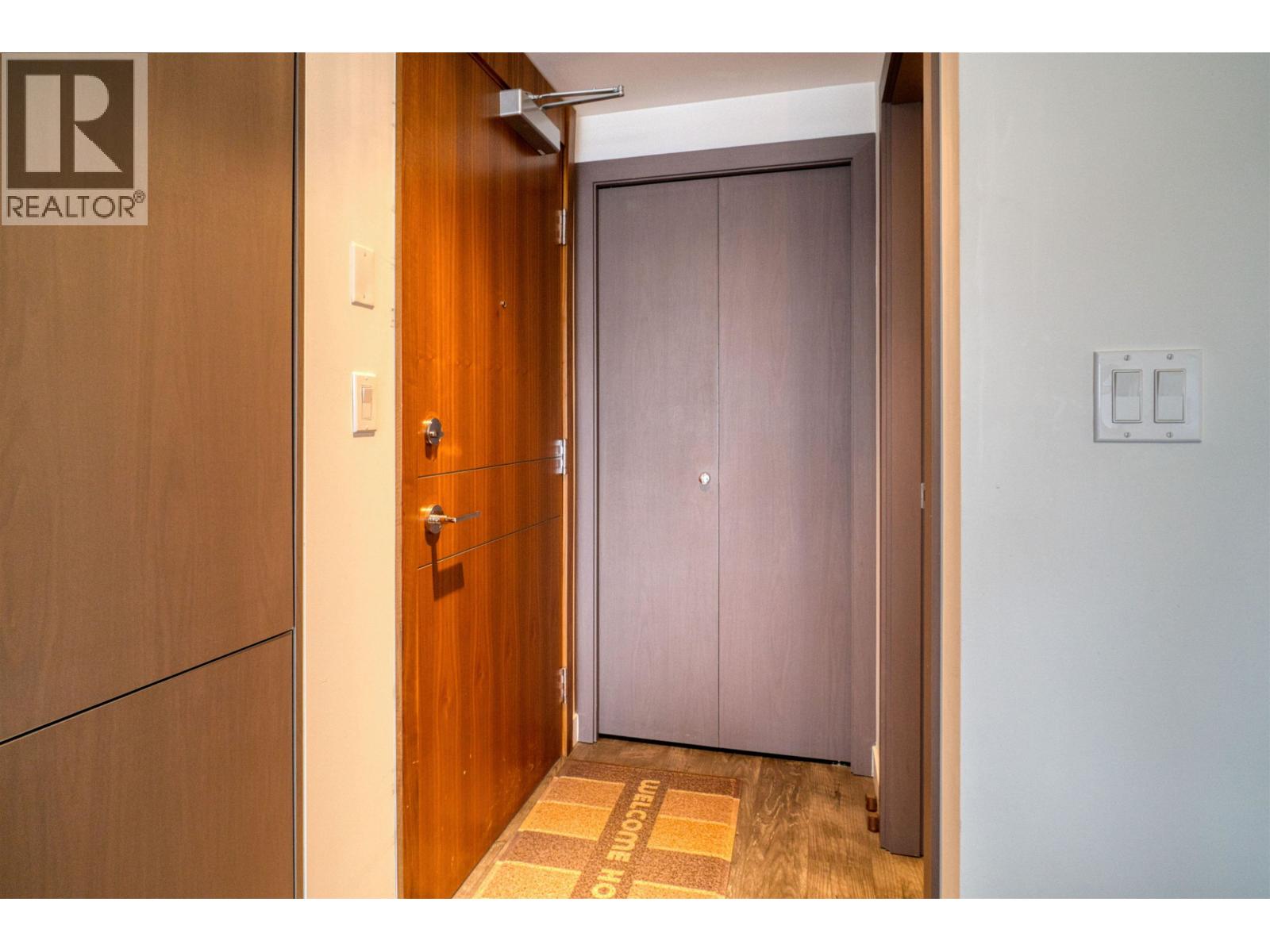 1505 6538 Nelson Avenue, Burnaby, British Columbia  V5H 0G5 - Photo 2 - R3068997