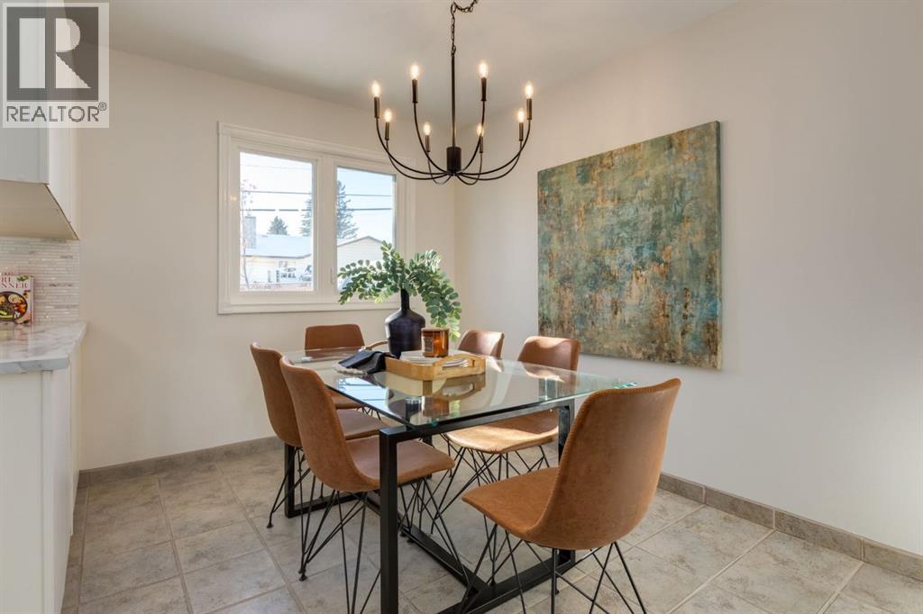 743 Sabrina Road Sw, Calgary, Alberta  T2W 0P4 - Photo 6 - A2271755