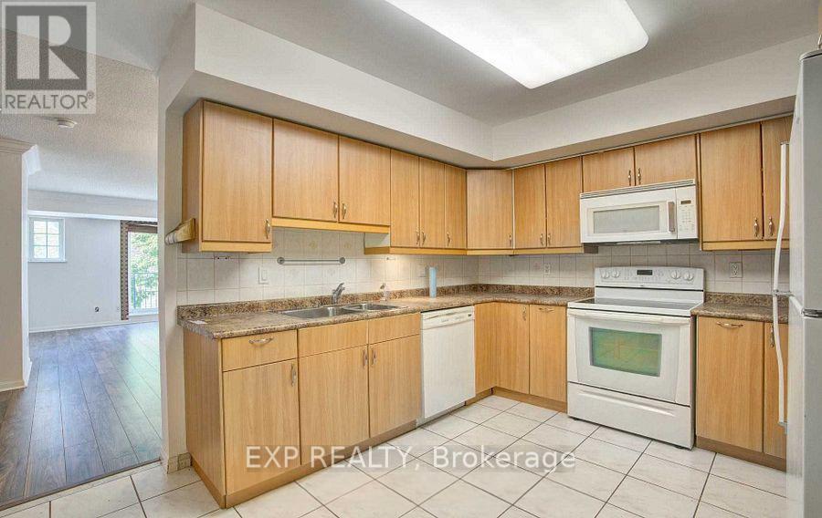 303 Grandview Way, Toronto, Ontario  M2N 6V3 - Photo 8 - C12563636