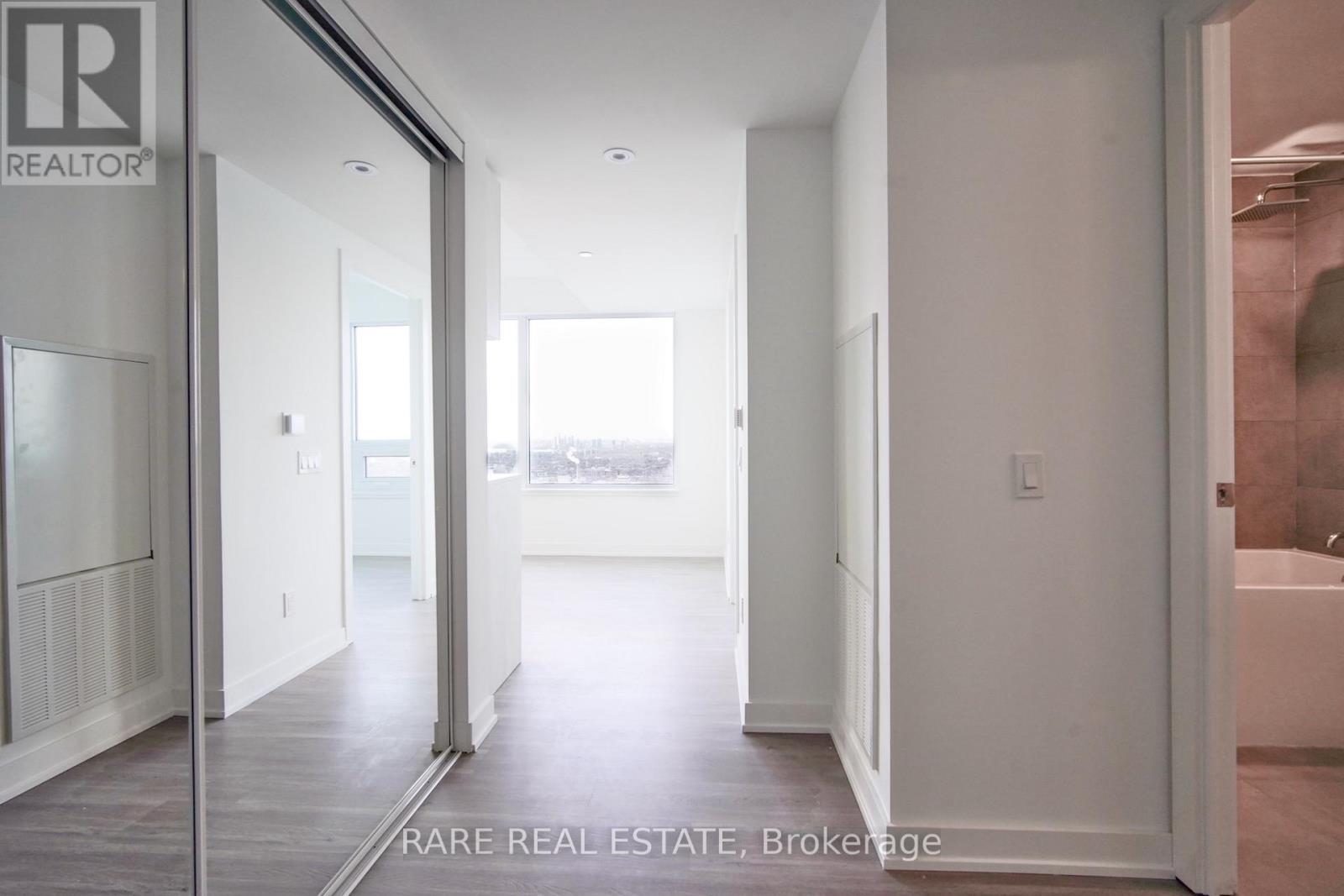 5511 - 8 Wellesley Street W, Toronto, Ontario  M4Y 0J5 - Photo 3 - C12563638