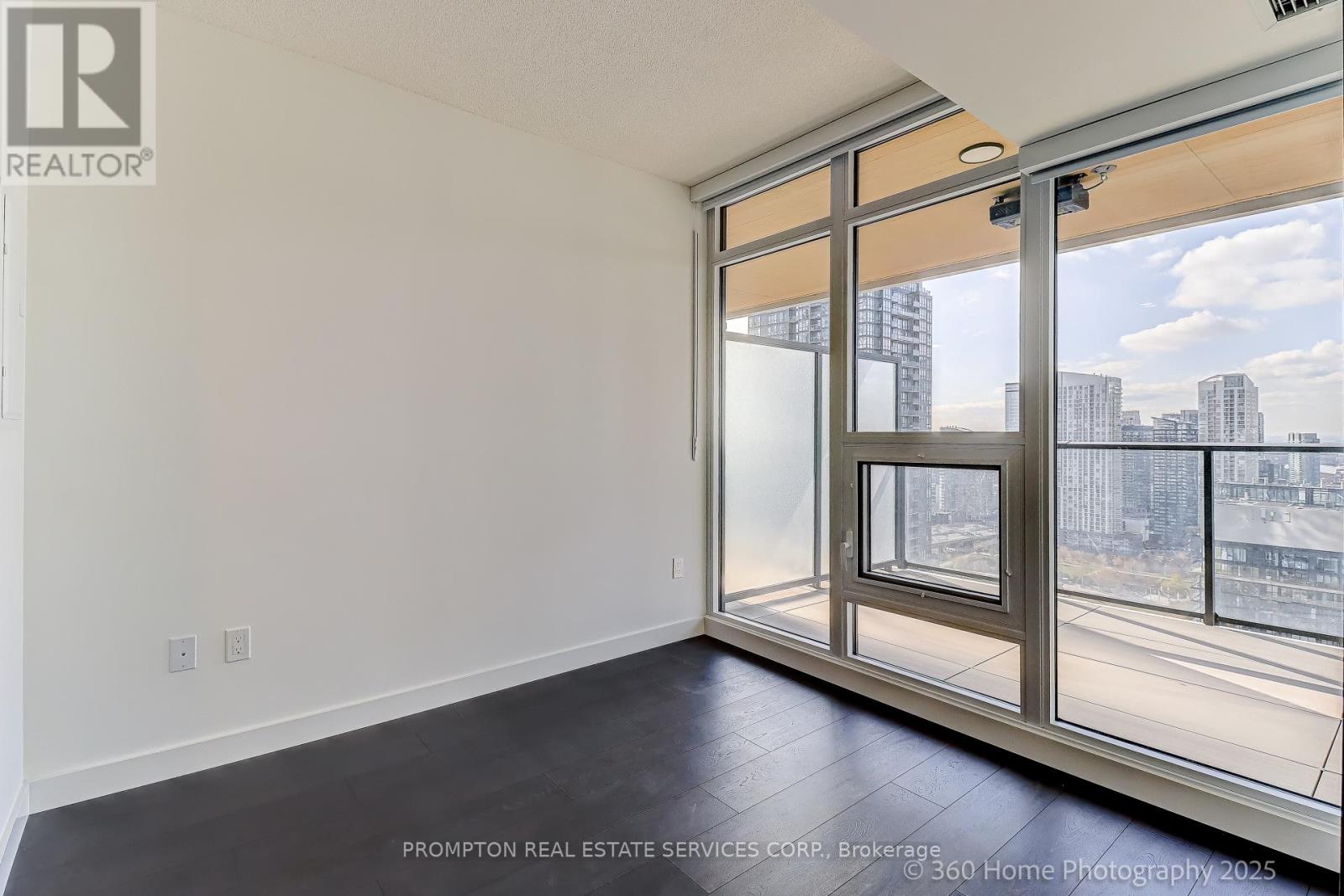 2901 - 3 Concord Cityplace Way, Toronto, Ontario  M5V 0X4 - Photo 13 - C12563680