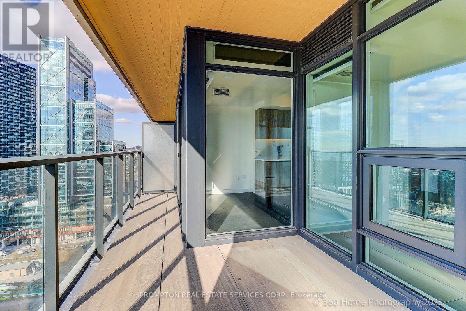 2901 - 3 Concord Cityplace Way, Toronto, Ontario  M5V 0X4 - Photo 22 - C12563680