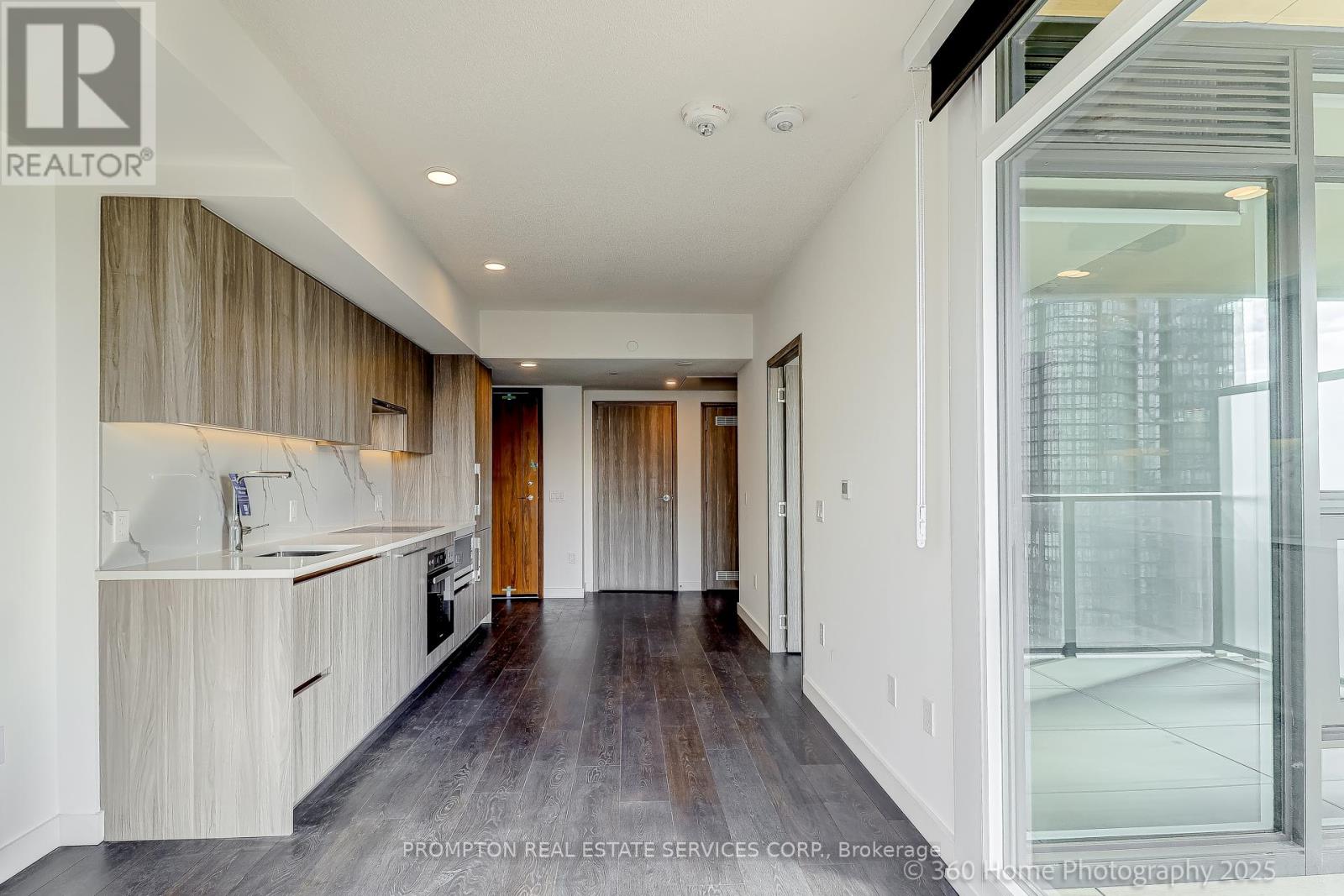 2901 - 3 Concord Cityplace Way, Toronto, Ontario  M5V 0X4 - Photo 24 - C12563680