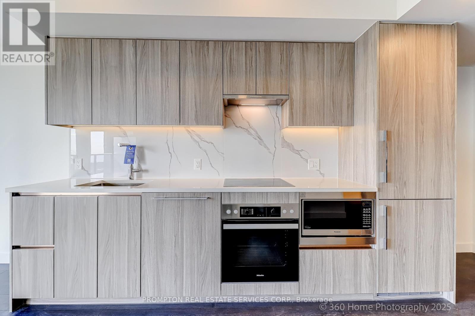 2901 - 3 Concord Cityplace Way, Toronto, Ontario  M5V 0X4 - Photo 8 - C12563680