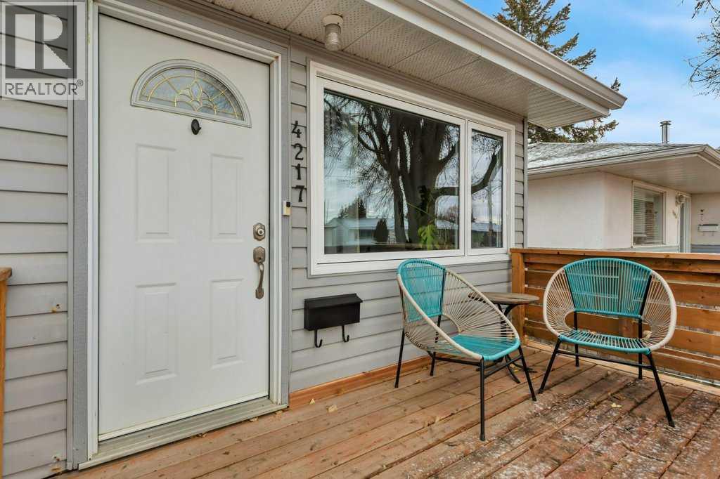 4217 43 Avenue, Red Deer, Alberta  T4N 3C1 - Photo 4 - A2270971