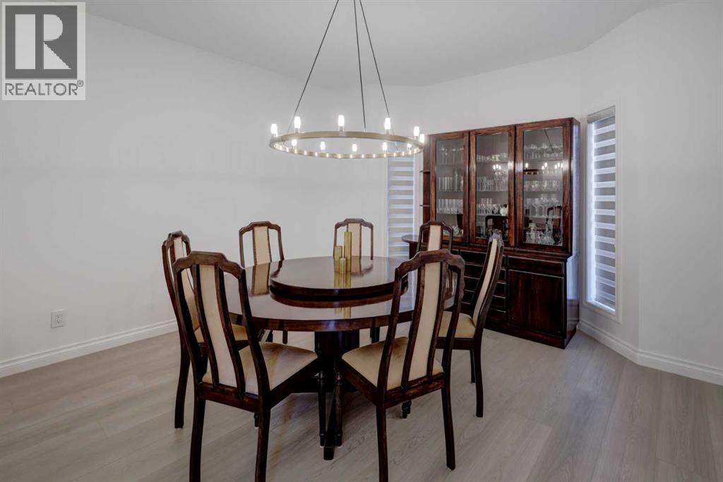 46 Valley Creek Road Nw, Calgary, Alberta  T3B 5V1 - Photo 15 - A2267125