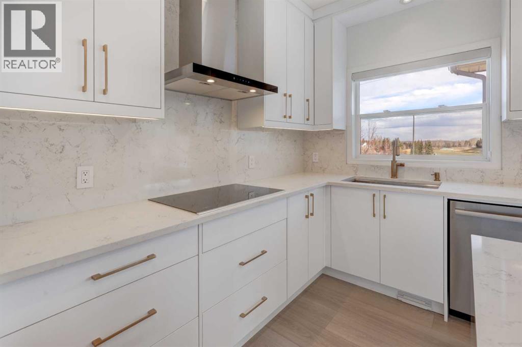 46 Valley Creek Road Nw, Calgary, Alberta  T3B 5V1 - Photo 7 - A2267125